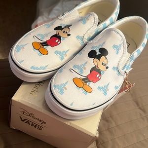 mickey Vans